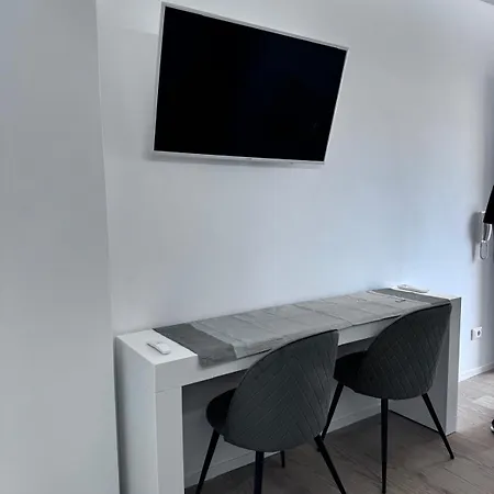 La Torre Moderno Monolocale Fronte Mare Apartman *