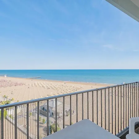 La Torre Moderno Monolocale Fronte Mare アパート *