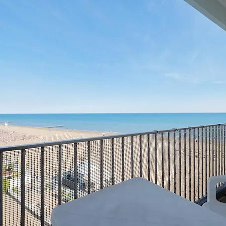 アパート La Torre Moderno Monolocale Fronte Mare リド・ディ・イエゾロ
