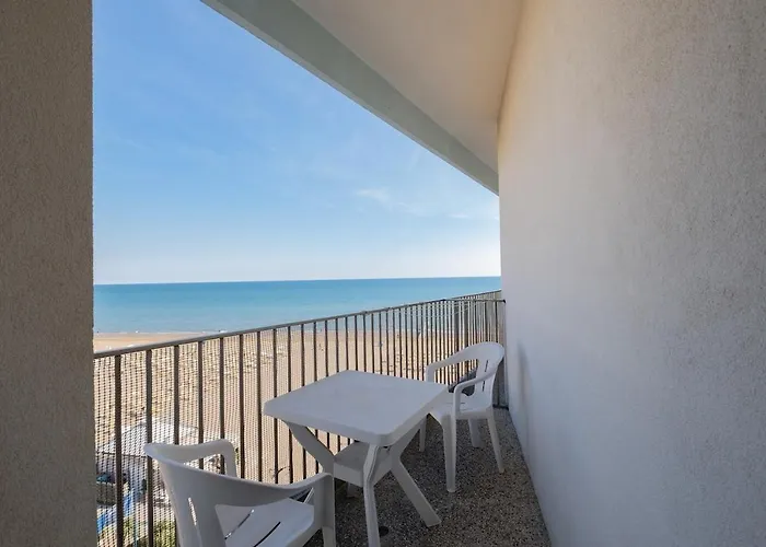 Apartament La Torre Moderno Monolocale Fronte Mare Lido di Jesolo